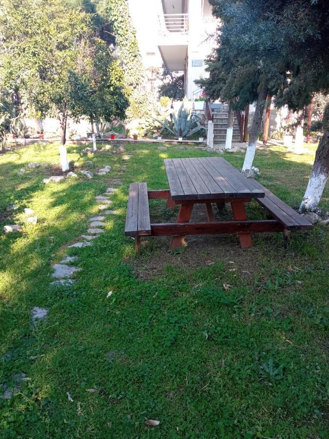 Sofia'S Garden Lejlighed Néa Péramos Eksteriør billede